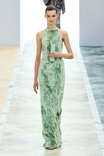 Look 34